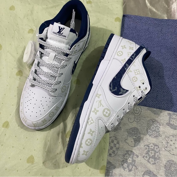 Nike Dunk Low x Louis Vuitton White and Blue Sneakers - Picture 7 of 14